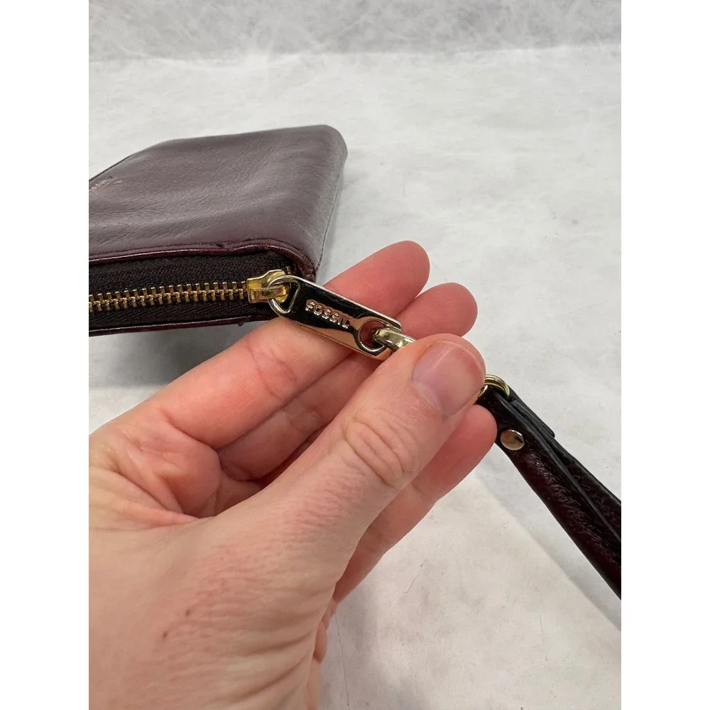 Fossil Logan Zip Around Clutch Wallet Burgundy Leather Teal Interior Wristlet